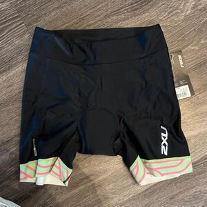 2XU Women's Black and Green Bike Shorts
